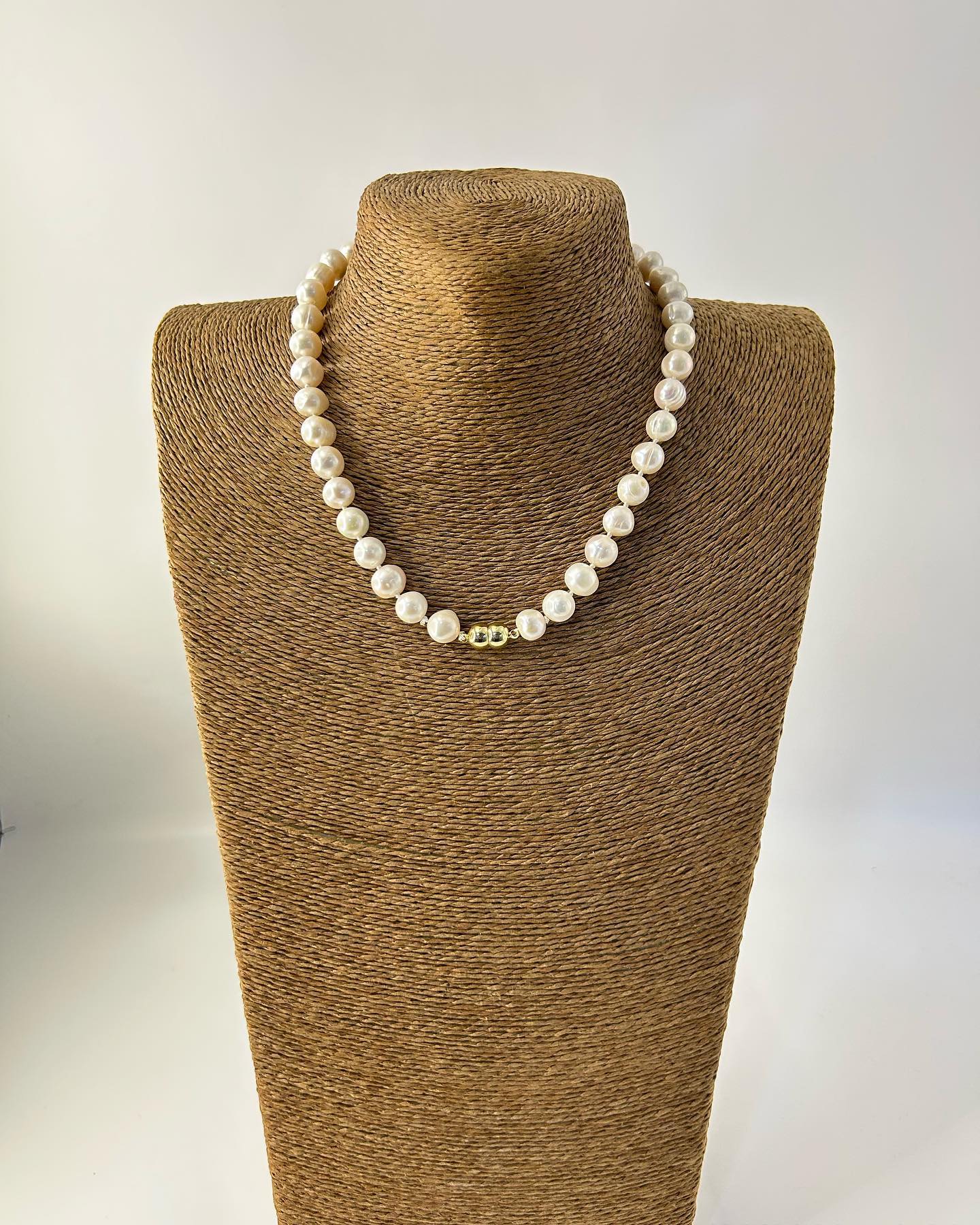knotted pearl necklace with magnetic clasp