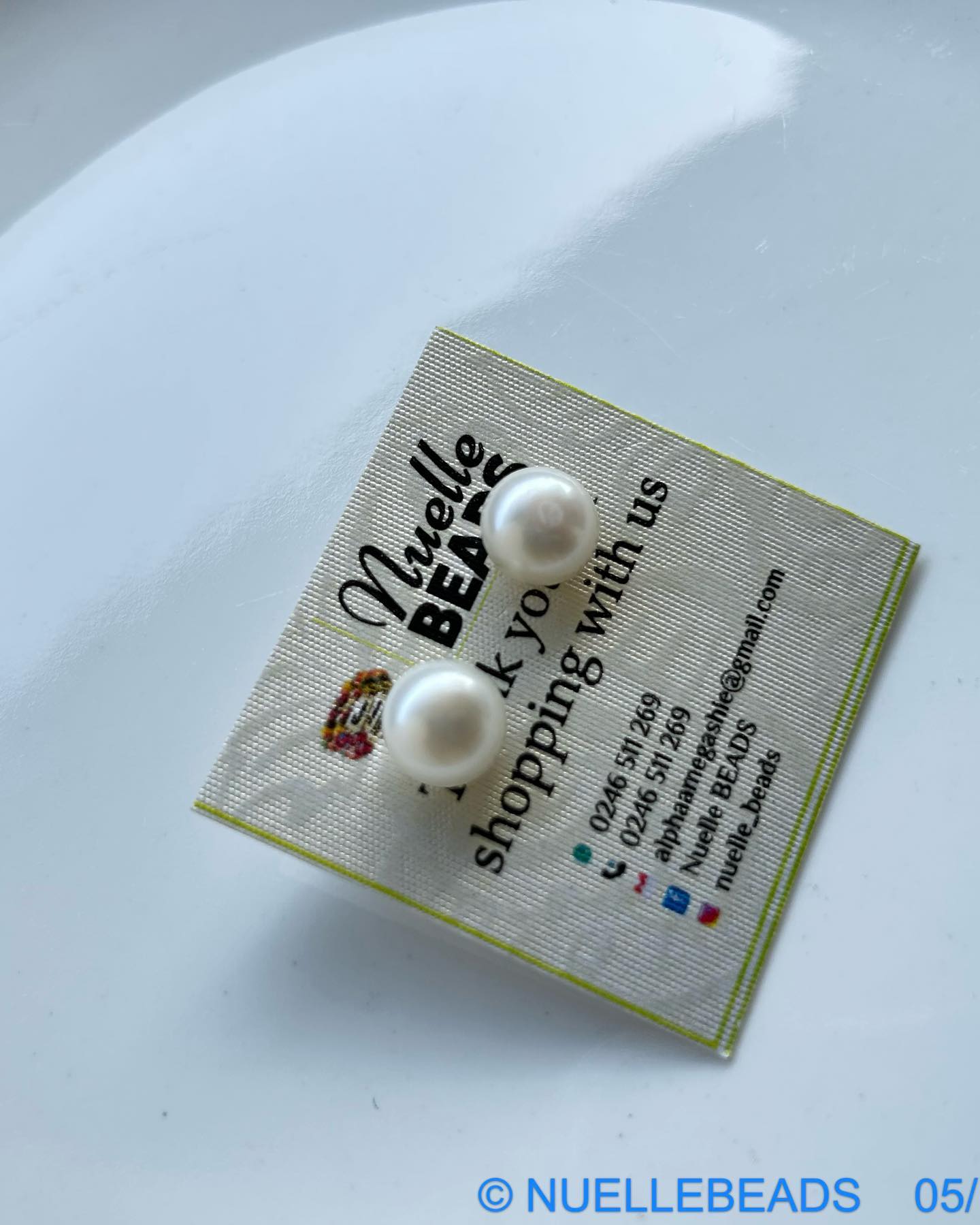 Pearl studs