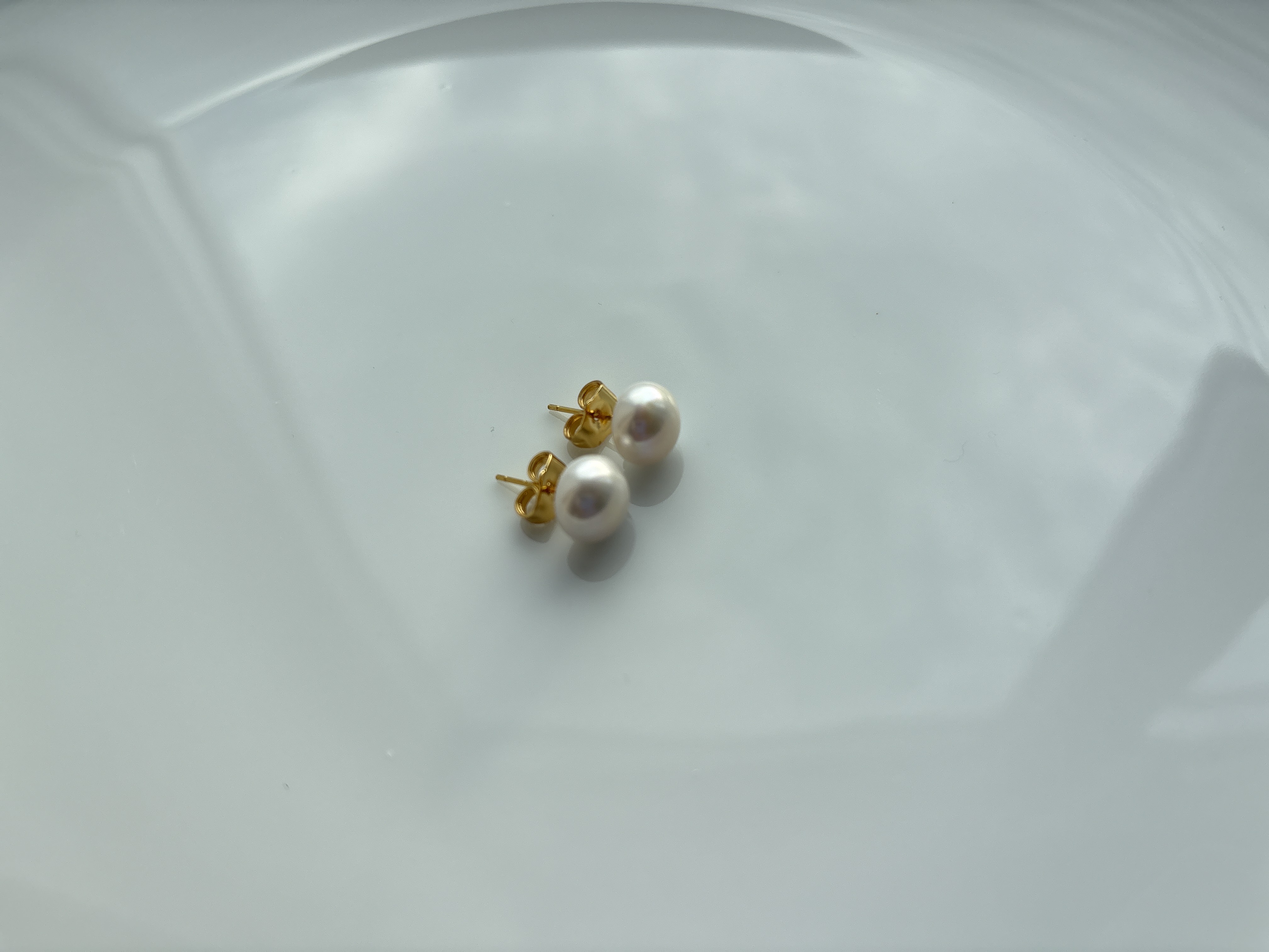 Pearl bracelet and studs 