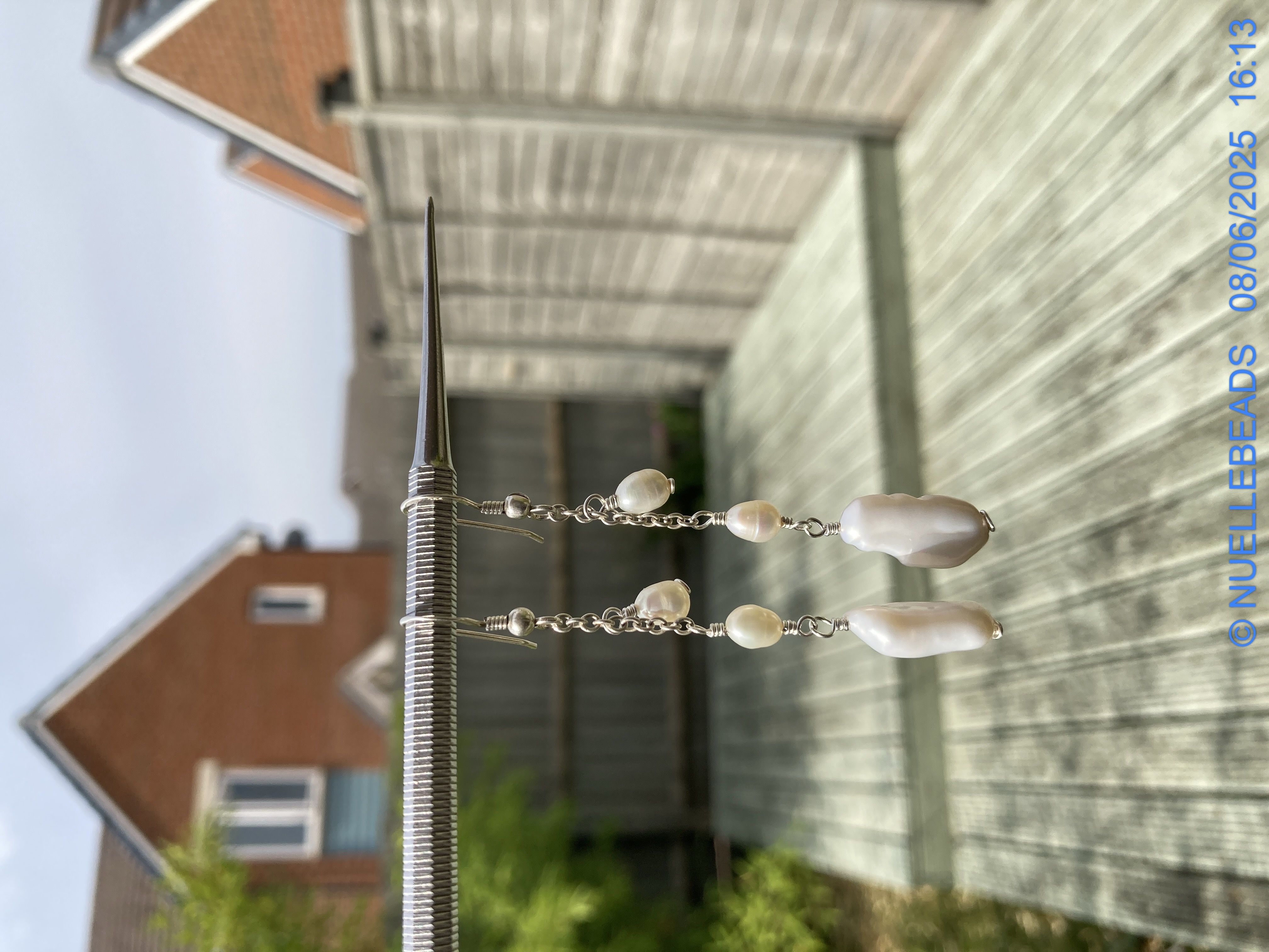 Bridal pearl dangles 